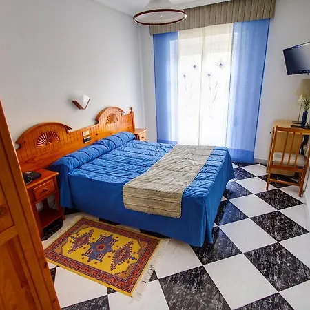 Mediante Hotell *
