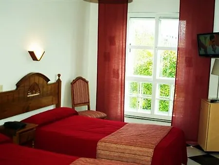 Mediante Hotell *